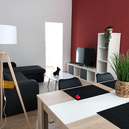 Grand Appartement Fonctionnel Proche Centre-Ville โซมูร์ ภายนอก รูปภาพ